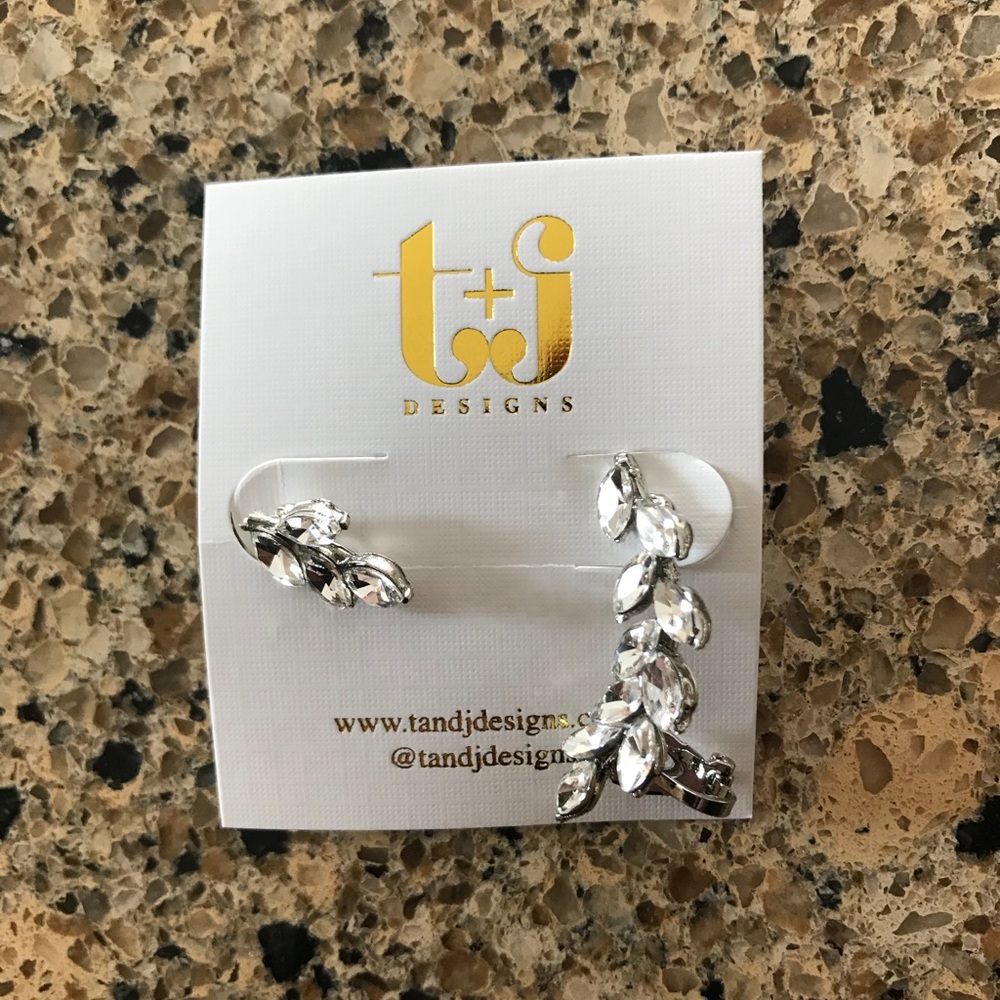 Glass Crystal stud and leaf cuff earrings